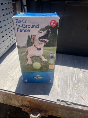 PetSafe In-Ground Fence Box - White and Blk